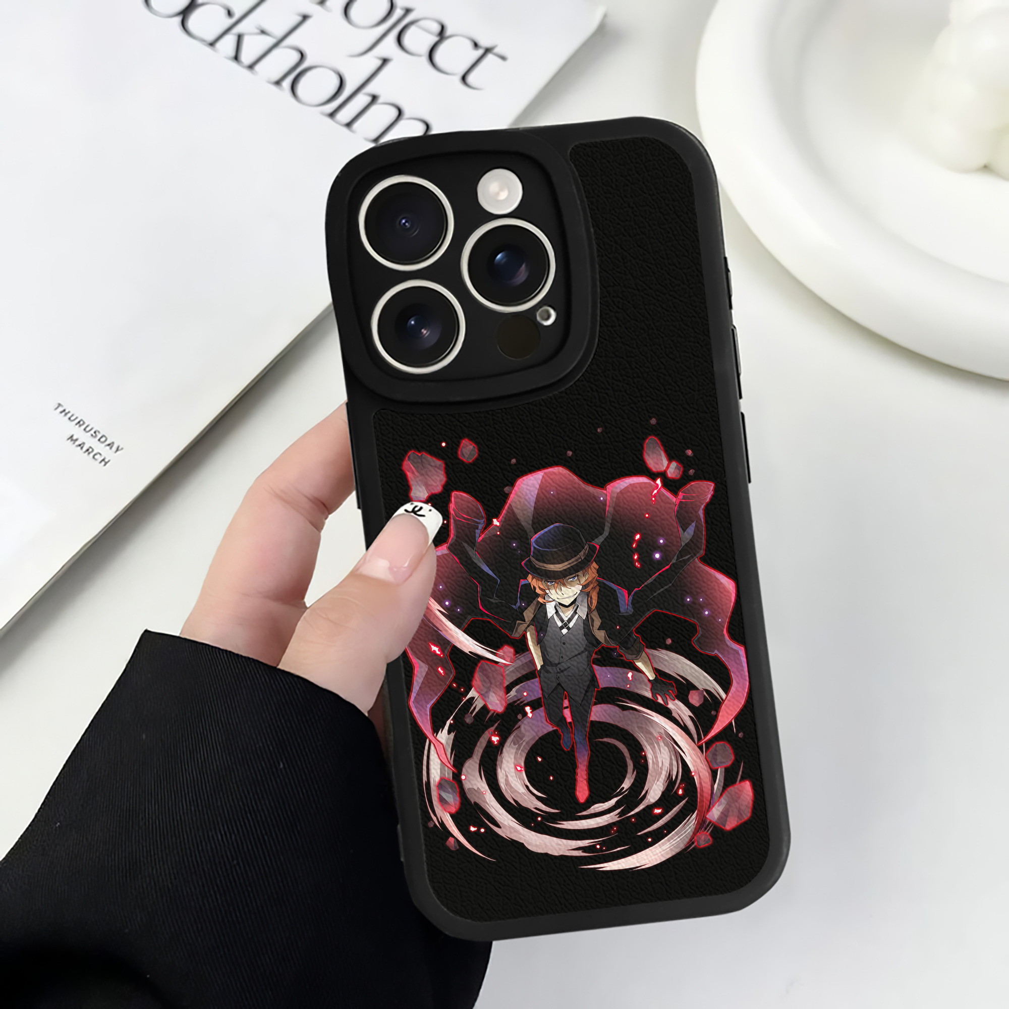 （画像用） 文豪ストレイドッグス Bungo Stray Dogs 【iPhone 16シリーズ対応】シリコンスマホケース（レザー調） 材質：シリコン